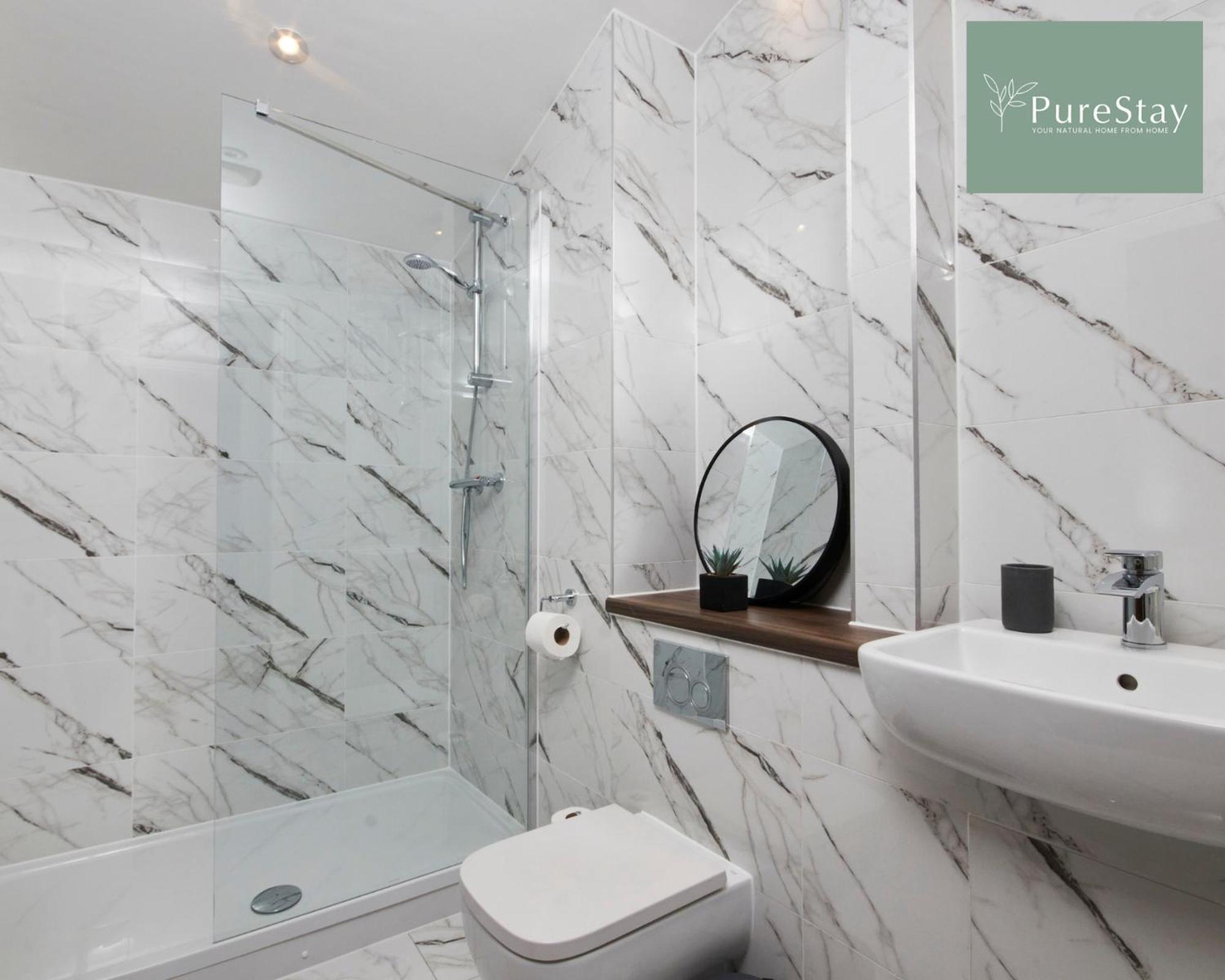 Stunning 5 Bed Manchester House With Parking By Purestay Short Lets & Serviced Accommodation Exterior foto