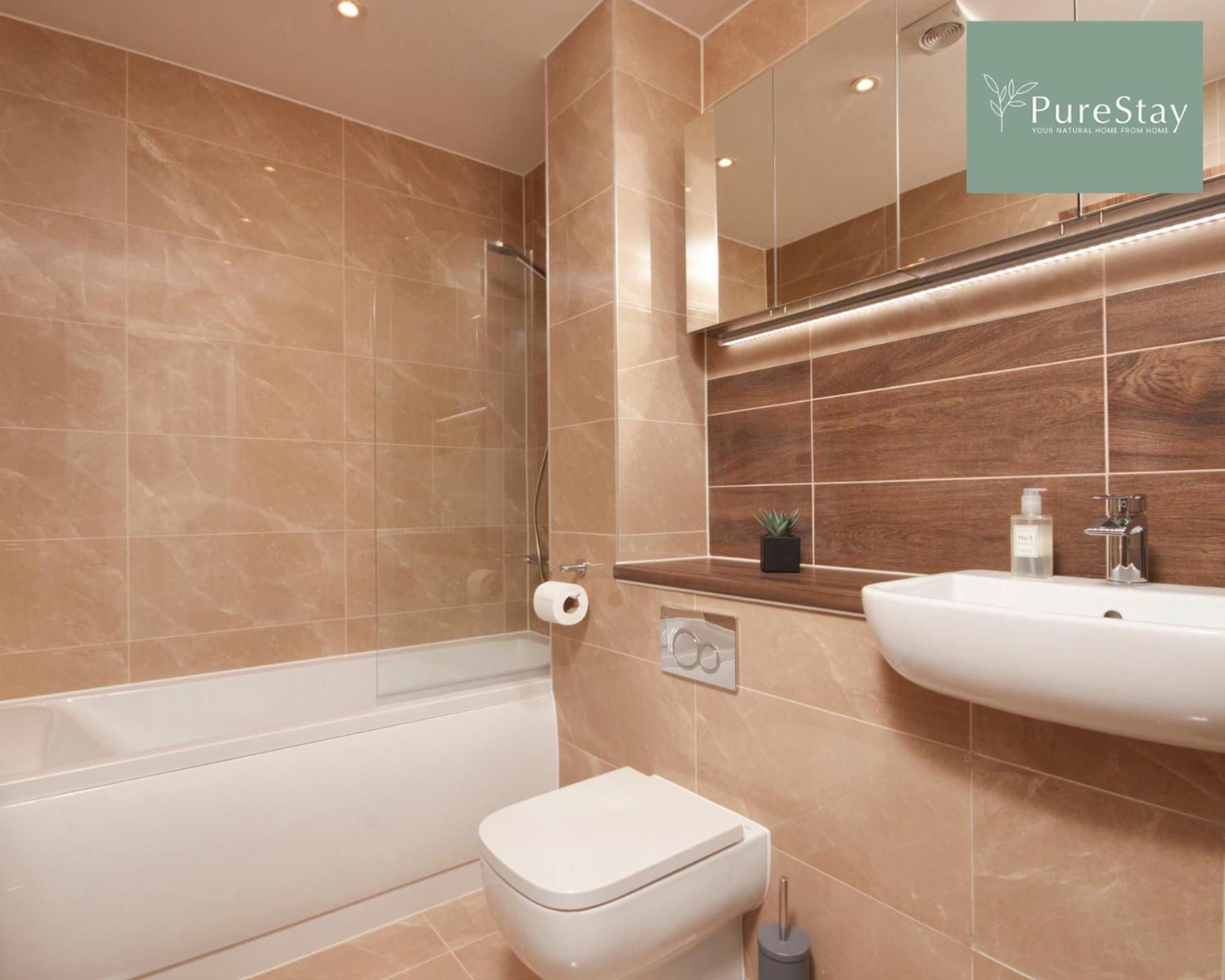 Stunning 5 Bed Manchester House With Parking By Purestay Short Lets & Serviced Accommodation Exterior foto